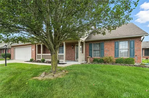 1886 Willow Lakes Dr, Springfield, OH 45502