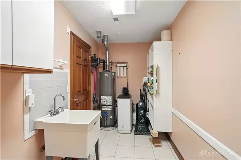 1886 Willow Lakes Dr, Springfield, OH 45502 photo 31