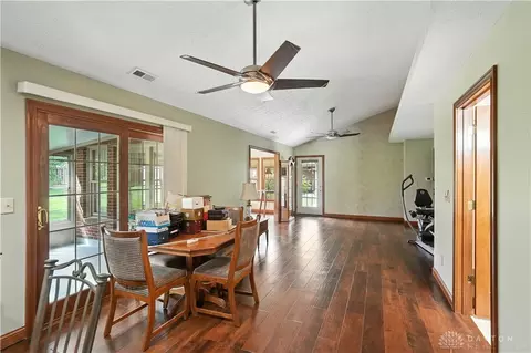 1886 Willow Lakes Dr, Springfield, OH 45502 photo 20