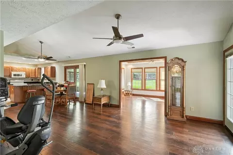 1886 Willow Lakes Dr, Springfield, OH 45502 photo 15