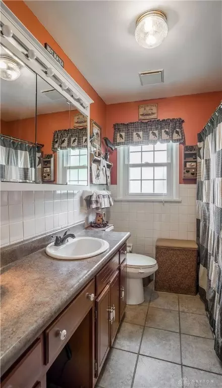 Bath - 962 Broad Blvd, Kettering, OH 45419 photo 1 of 2