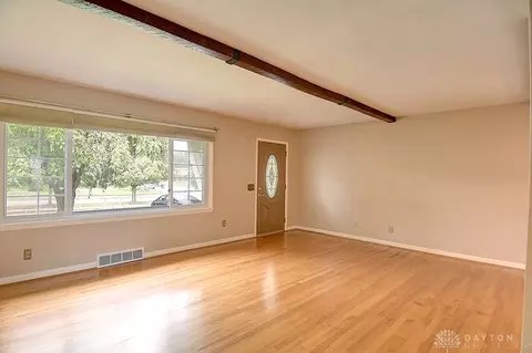 Living - 962 Broad Blvd, Kettering, OH 45419 photo 1 of 4