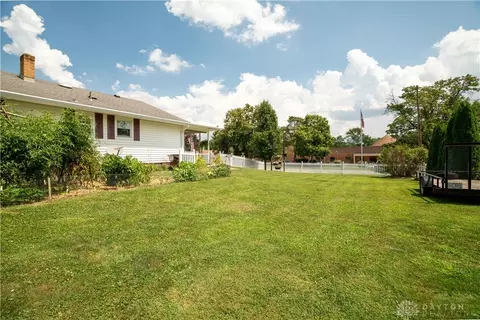 Exterior - 962 Broad Blvd, Kettering, OH 45419 photo 6 of 10