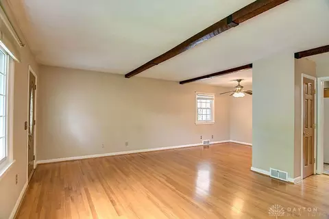 Living - 962 Broad Blvd, Kettering, OH 45419 photo 4 of 4