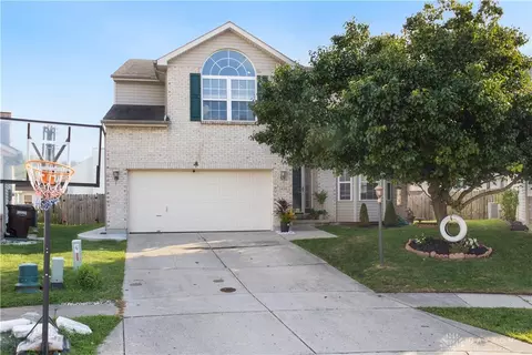 2430 Turf Club Ct, West Carrollton, OH 45439