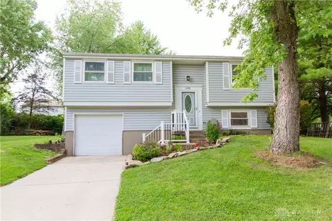 1378 Firethorne Dr, Mason, OH 45040 photo 2