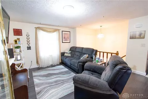 1378 Firethorne Dr, Mason, OH 45040 photo 3