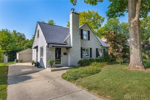 430 Forrer Blvd, Oakwood, OH 45419