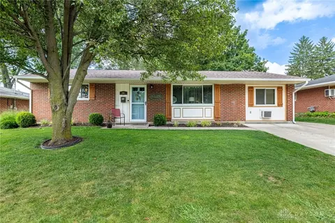 90 W Factory Rd, Springboro, OH 45066