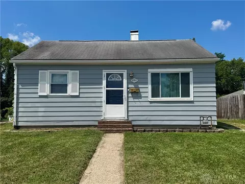 239 W Circle Dr, Dayton, OH 45449