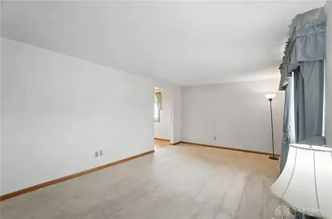 4315 Carona St, Springfield, OH 45503 photo 3