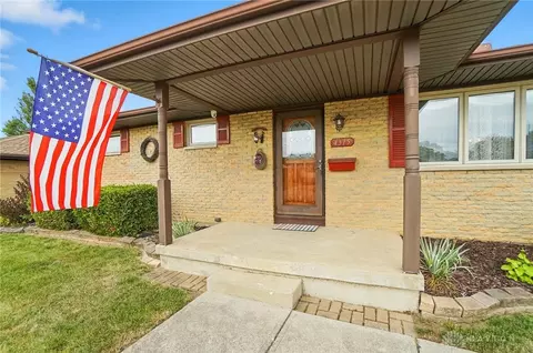 4315 Carona St, Springfield, OH 45503 photo 2