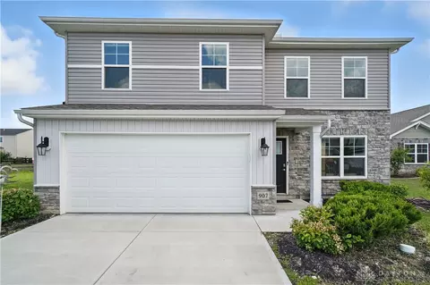 907 3rd St, Trenton, OH 45067