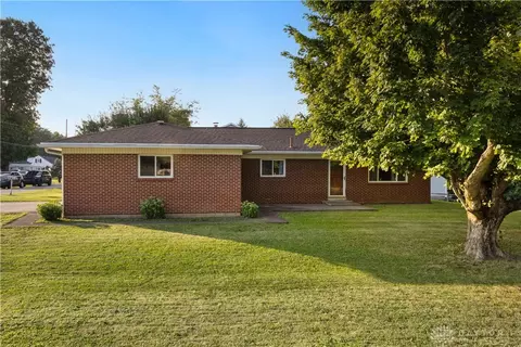 6078 Dayton Springfield Rd, Springfield, OH 45502