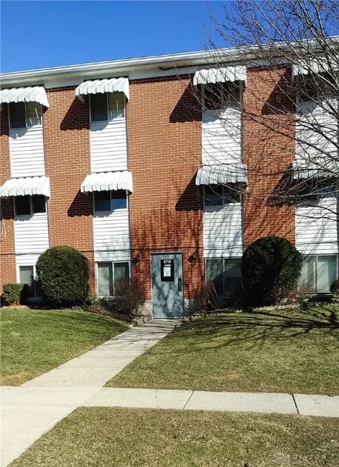 Exterior - 5710 Coach Dr #E, Dayton, OH 45440 photo 3 of 4