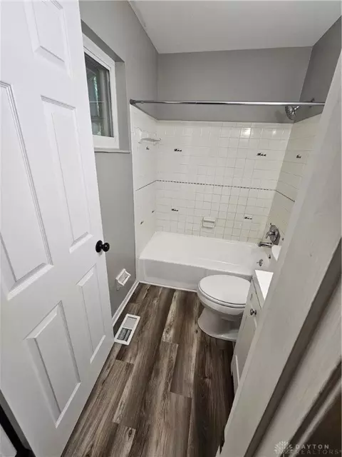 Bath - 5710 Coach Dr #E, Dayton, OH 45440 photo 5 of 5