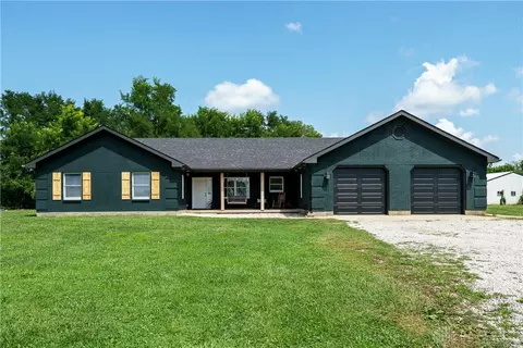 7022 Cook Jones Rd, Waynesville, OH 45068