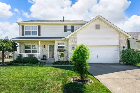 88 N Glen Oak Dr, Springboro, OH 45066