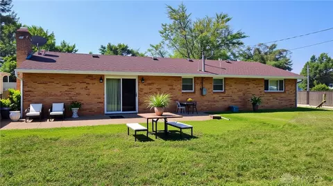 7315 Glengate Ct, Huber Heights, OH 45424