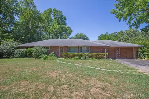 9183 Mary Haynes Dr, Centerville, OH 45458