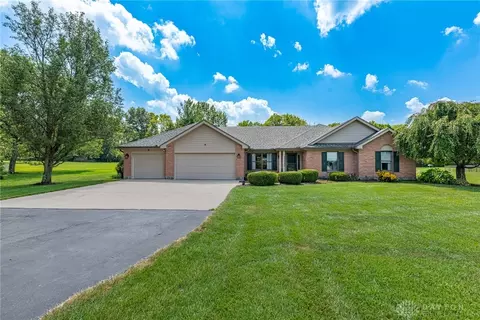 4161 Laura Marie Dr, Waynesville, OH 45068
