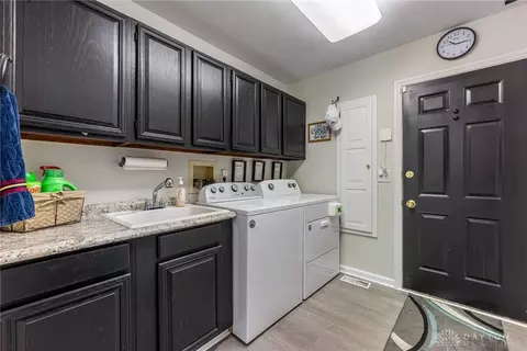 4579 Gullane Cir, Kettering, OH 45429 photo 13