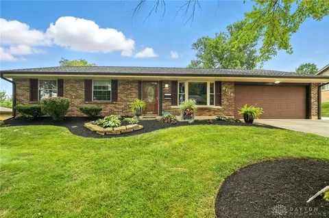 6146 Clematis Dr, Dayton, OH 45449