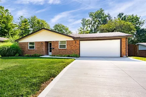 2096 S Lakeman Dr, Bellbrook, OH 45305