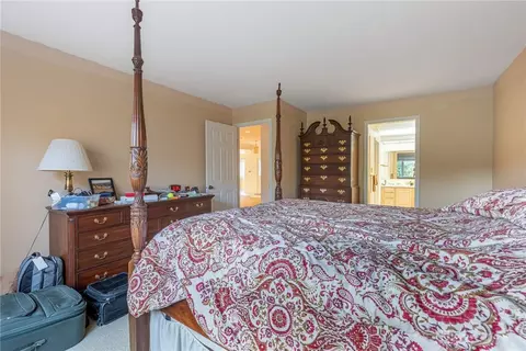 Bedroom - 2652 Vienna Estates Dr, Centerville, OH 45459 photo 4 of 4