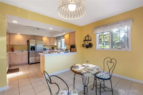 Kitchen - 2652 Vienna Estates Dr, Centerville, OH 45459 photo 1 of 4