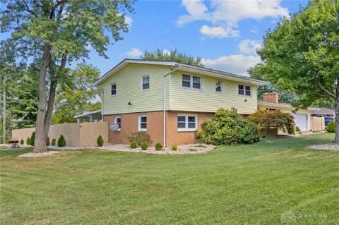 130 Lee Ct, Monroe, OH 45050 photo 2