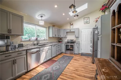 2510 E Stroop Rd, Dayton, OH 45440 photo 6
