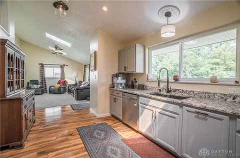 2510 E Stroop Rd, Dayton, OH 45440 photo 7