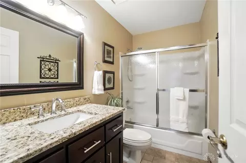 Bath - 6765 Montpellier Blvd, Centerville, OH 45459 photo 8 of 10