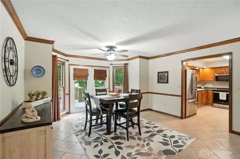 Dining - 6765 Montpellier Blvd, Centerville, OH 45459 photo 3 of 6