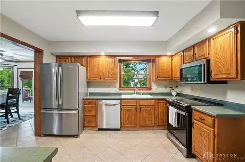 Kitchen - 6765 Montpellier Blvd, Centerville, OH 45459 photo 2 of 5