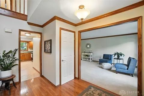 Entry Way - 6765 Montpellier Blvd, Centerville, OH 45459 photo 2 of 5