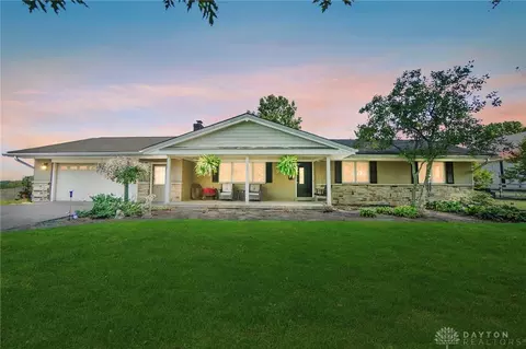 2648 Wilmington Rd, Lebanon, OH 45036