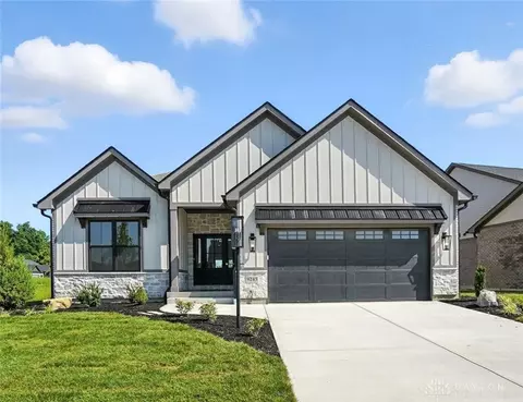 9243 Chaumont Ave, Dayton, OH 45458