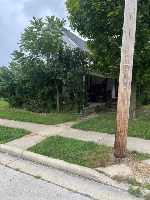 10 N Main St, Potsdam, OH 45361