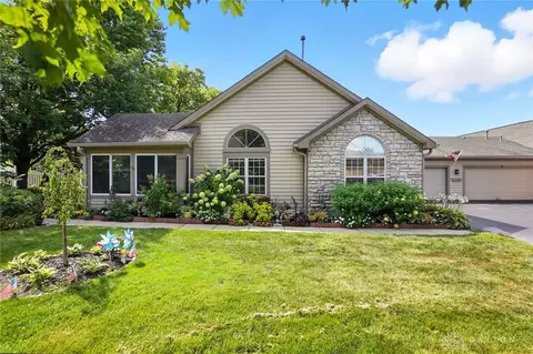 49 Villa Pointe Dr, Springboro, OH 45066