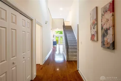 Entry Way - 853 Timberlake Ct, Dayton, OH 45429 photo 2 of 5
