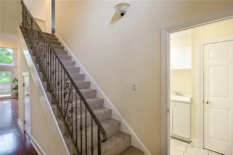 Entry Way - 853 Timberlake Ct, Dayton, OH 45429 photo 5 of 5