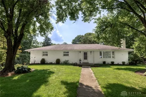 129 Lamp Lighter Trl, Dayton, OH 45429