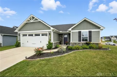 2003 Trillium Way, Tipp City, OH 45371