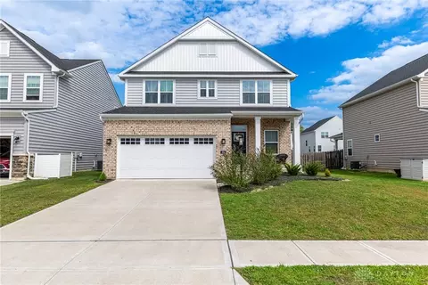 164 Cresting Rd, Fairborn, OH 45324