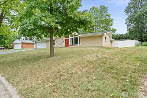 61 Lynn Rae Cir, Dayton, OH 45458 photo 5