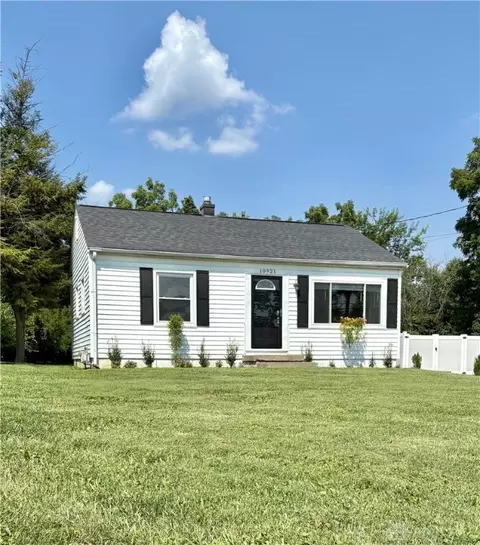 10921 Chester Rd, Glendale, OH 45246