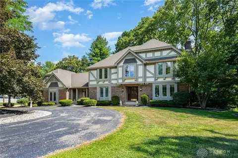 546 Pinestead Dr, Tipp City, OH 45371