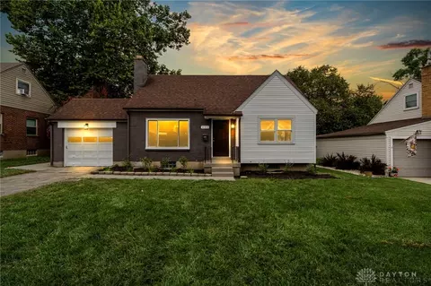 425 Early Dr, Miamisburg, OH 45342